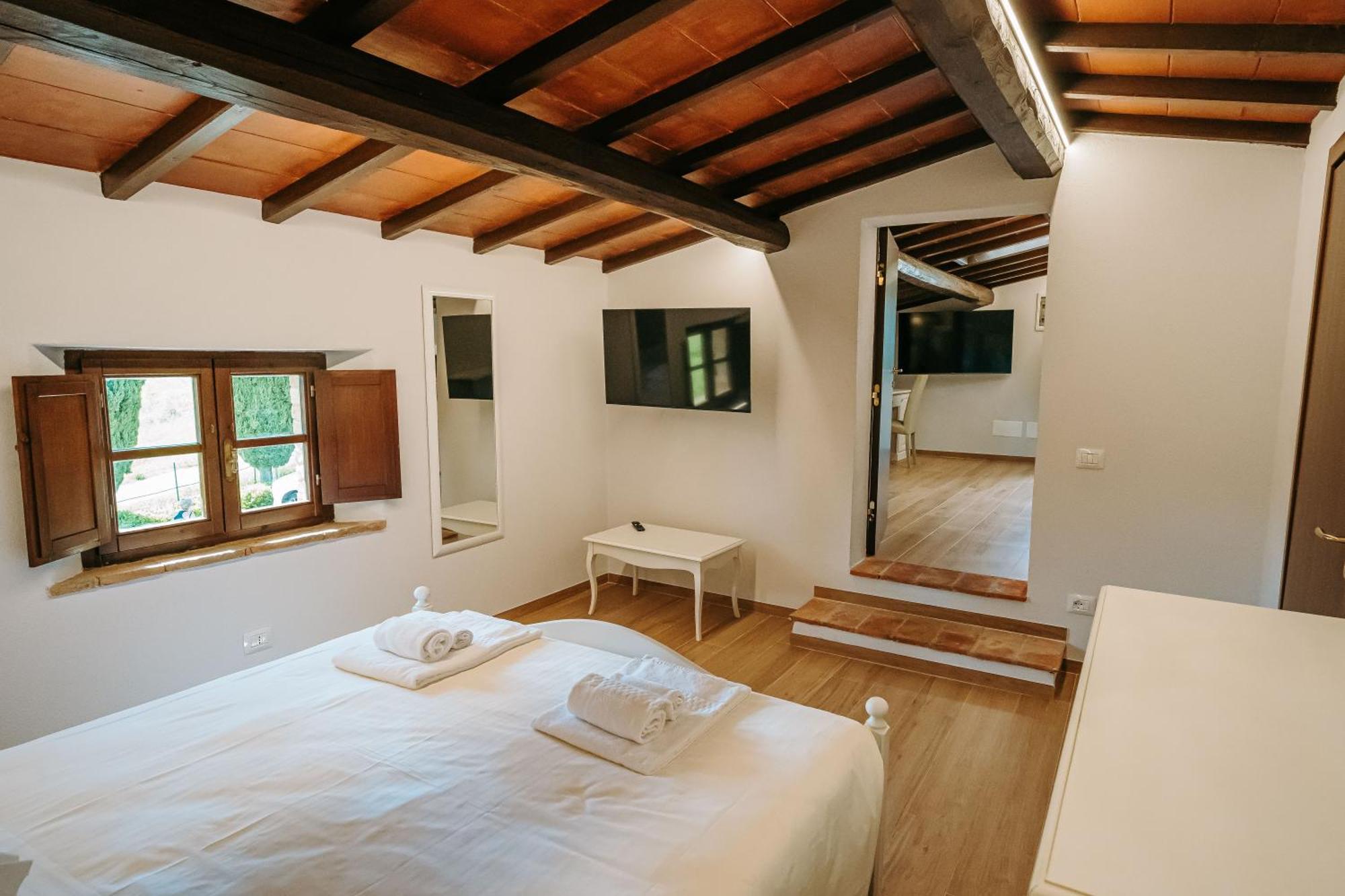 Borgo Il Poggiaccio Residenza D'Epoca Guest House Sovicille Bagian luar foto