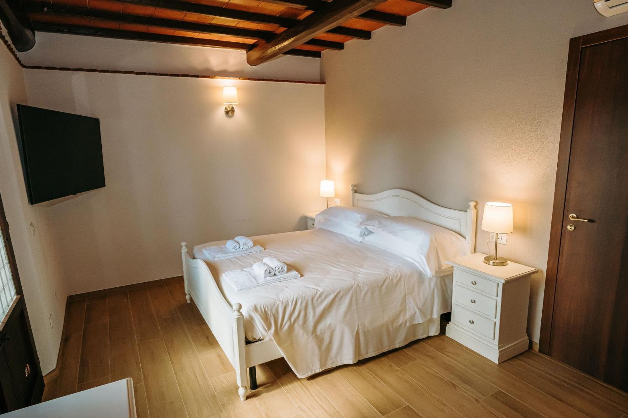 Borgo Il Poggiaccio Residenza D'Epoca Guest House Sovicille Bagian luar foto