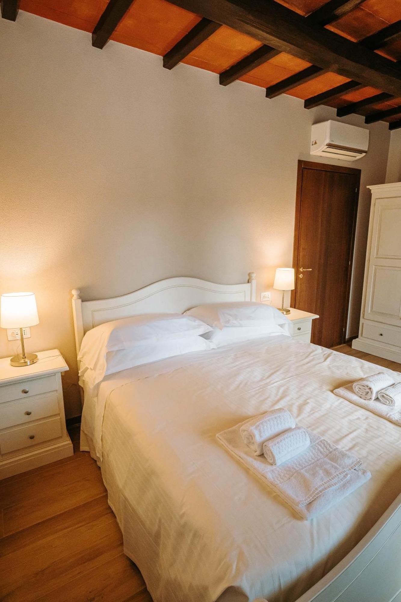 Borgo Il Poggiaccio Residenza D'Epoca Guest House Sovicille Bagian luar foto