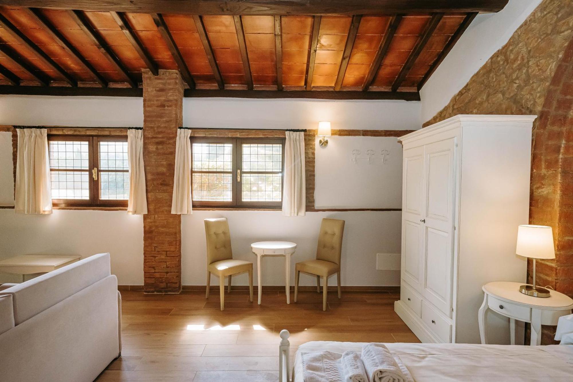 Borgo Il Poggiaccio Residenza D'Epoca Guest House Sovicille Bagian luar foto