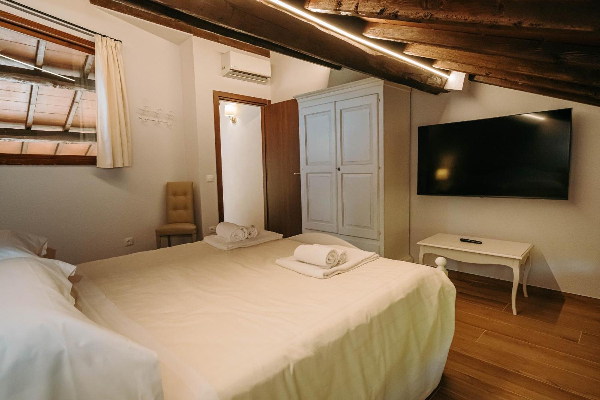 Borgo Il Poggiaccio Residenza D'Epoca Guest House Sovicille Bagian luar foto