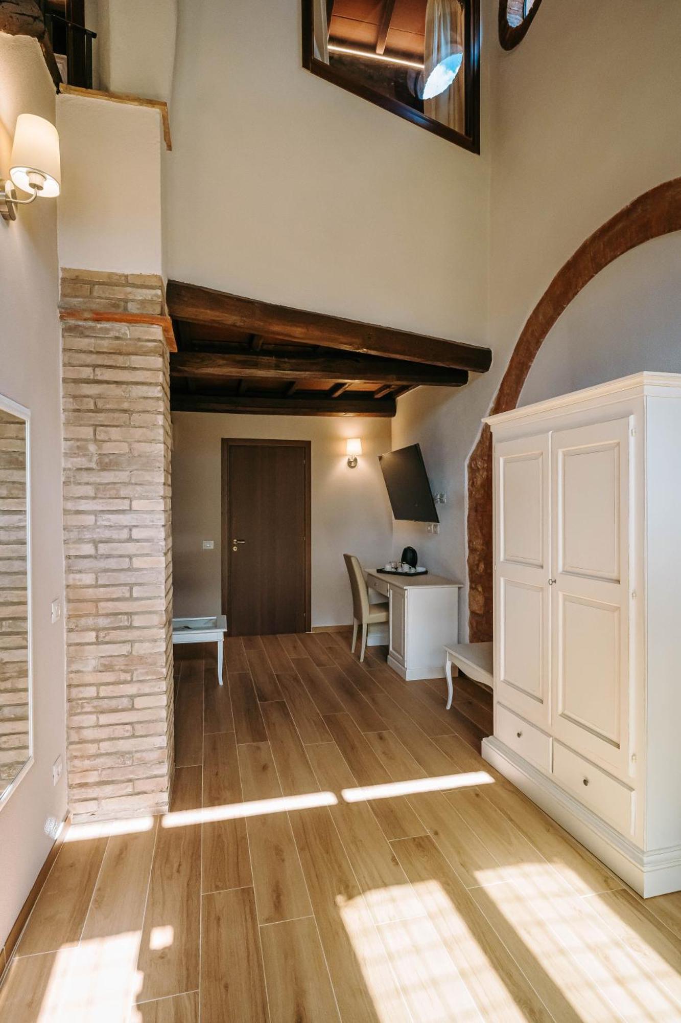 Borgo Il Poggiaccio Residenza D'Epoca Guest House Sovicille Bagian luar foto