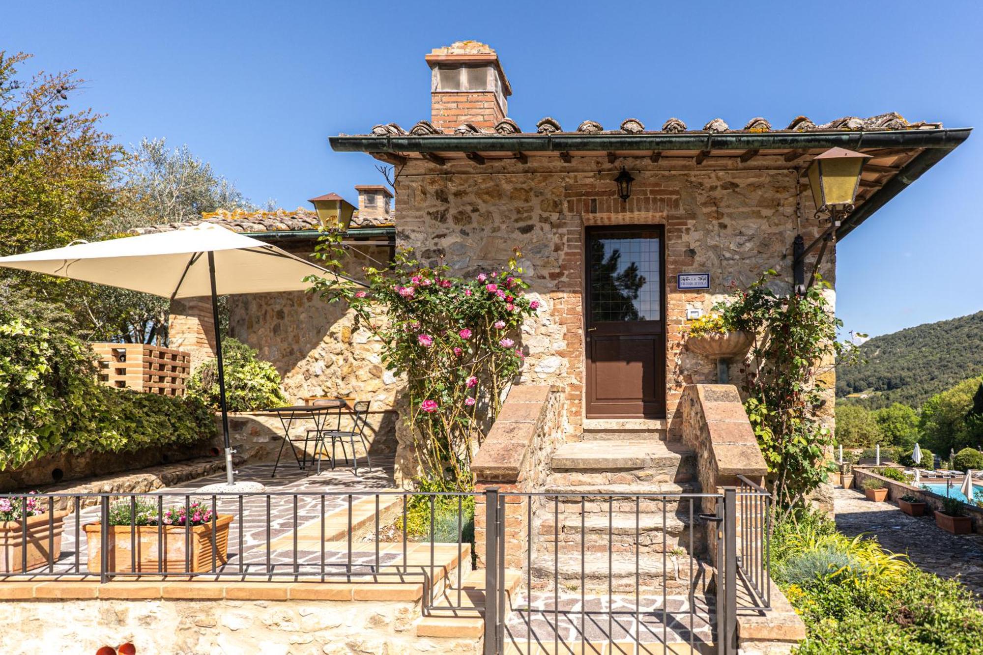 Borgo Il Poggiaccio Residenza D'Epoca Guest House Sovicille Bagian luar foto