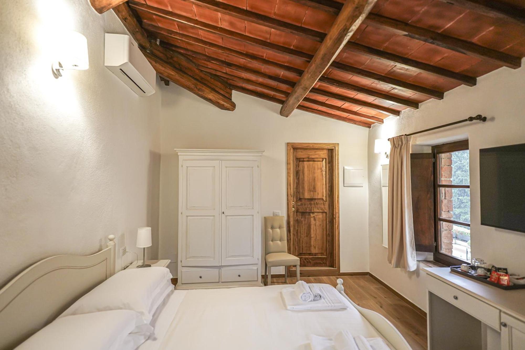 Borgo Il Poggiaccio Residenza D'Epoca Guest House Sovicille Bagian luar foto